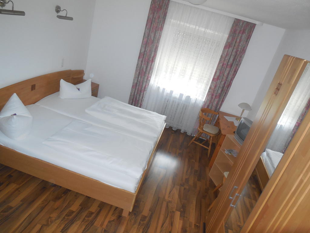 Hotel Garni Am Hechenberg Mainz Kamer foto